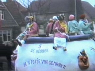 1987 Zwaag: Carnavalsoptocht 
